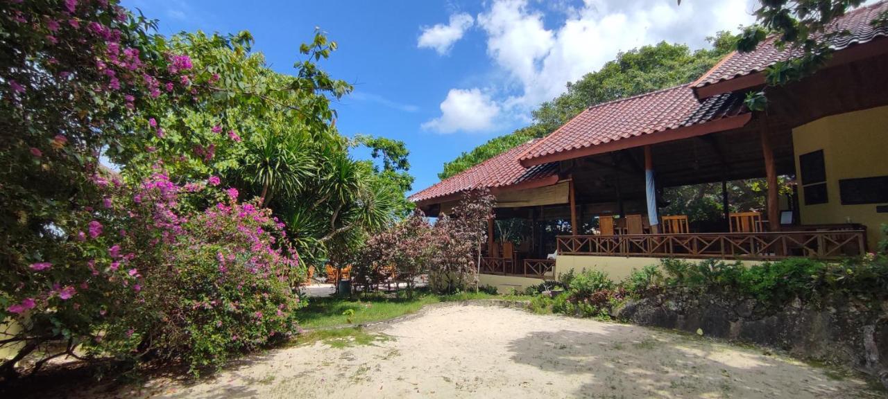 Bara Beach Bungalows 비라 외부 사진